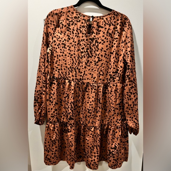 Dress - Picture 2 of 2